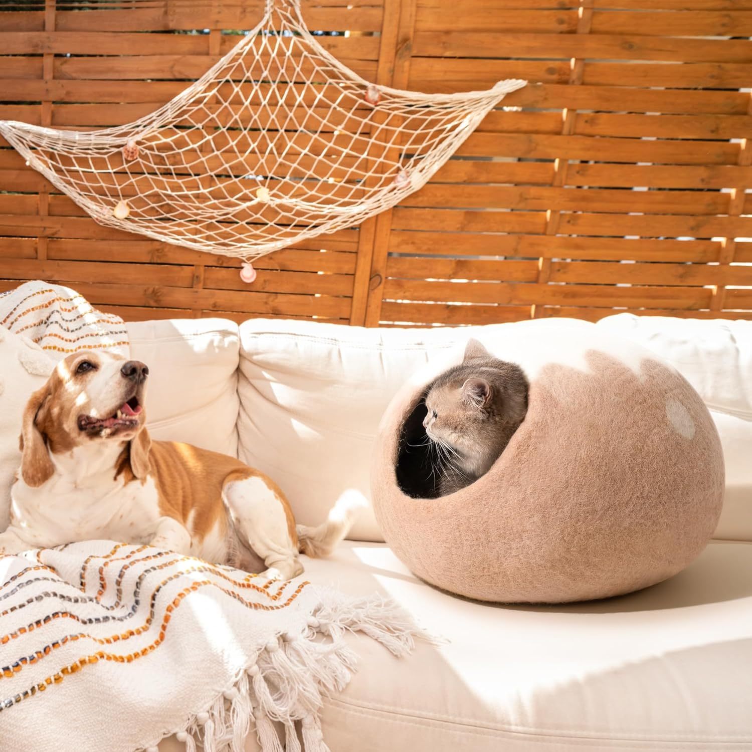 MEWOOFUN Handmade Wool Cat Cave Bed - Natural Felt Hideaway House For Indoor Cats & Kittens, Breathable Warm Pet Bed Grey, Medium